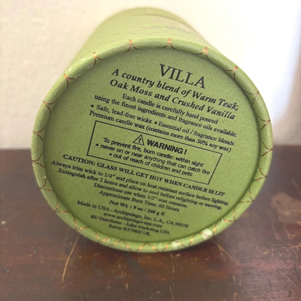 Archipelago Botanicals Villa Soy Candle 9 oz Warm Teak Oak Moss Crushed Vanilla